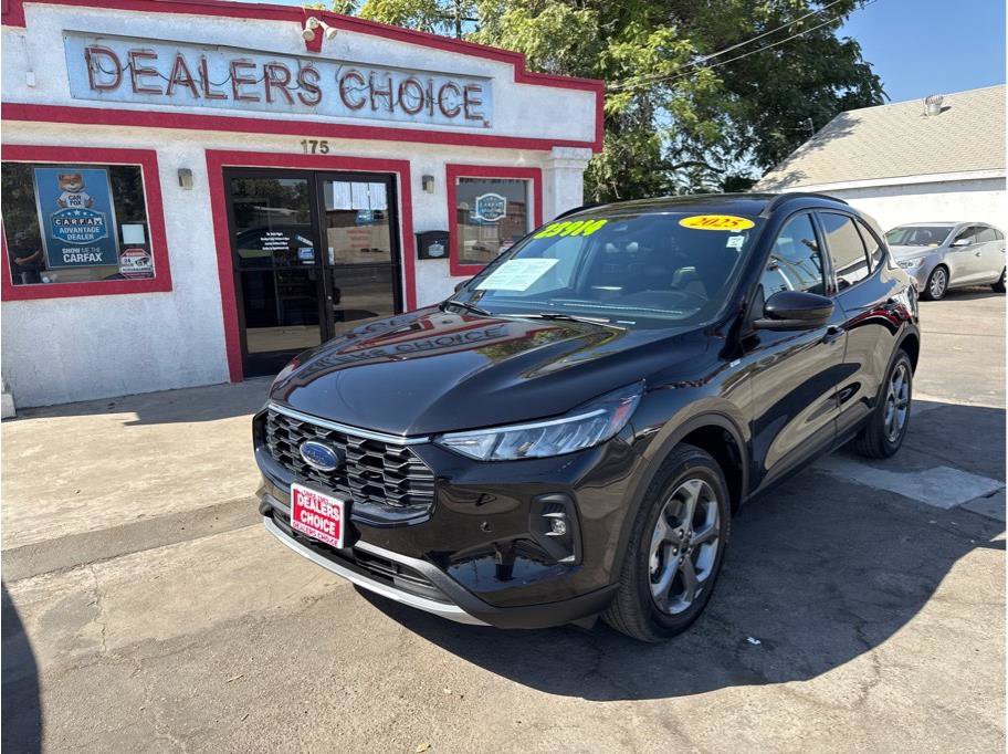 Used 2025 Ford Escape ST-Line Select AWD/4WD image 3