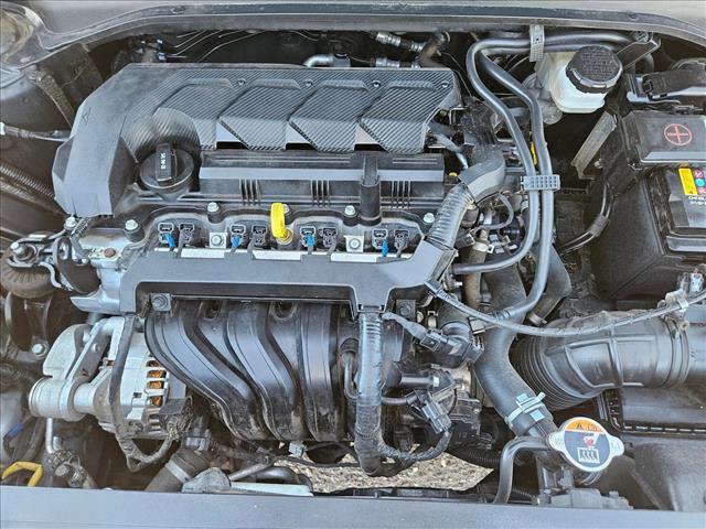 Used 2023 Hyundai Venue SEL image 21