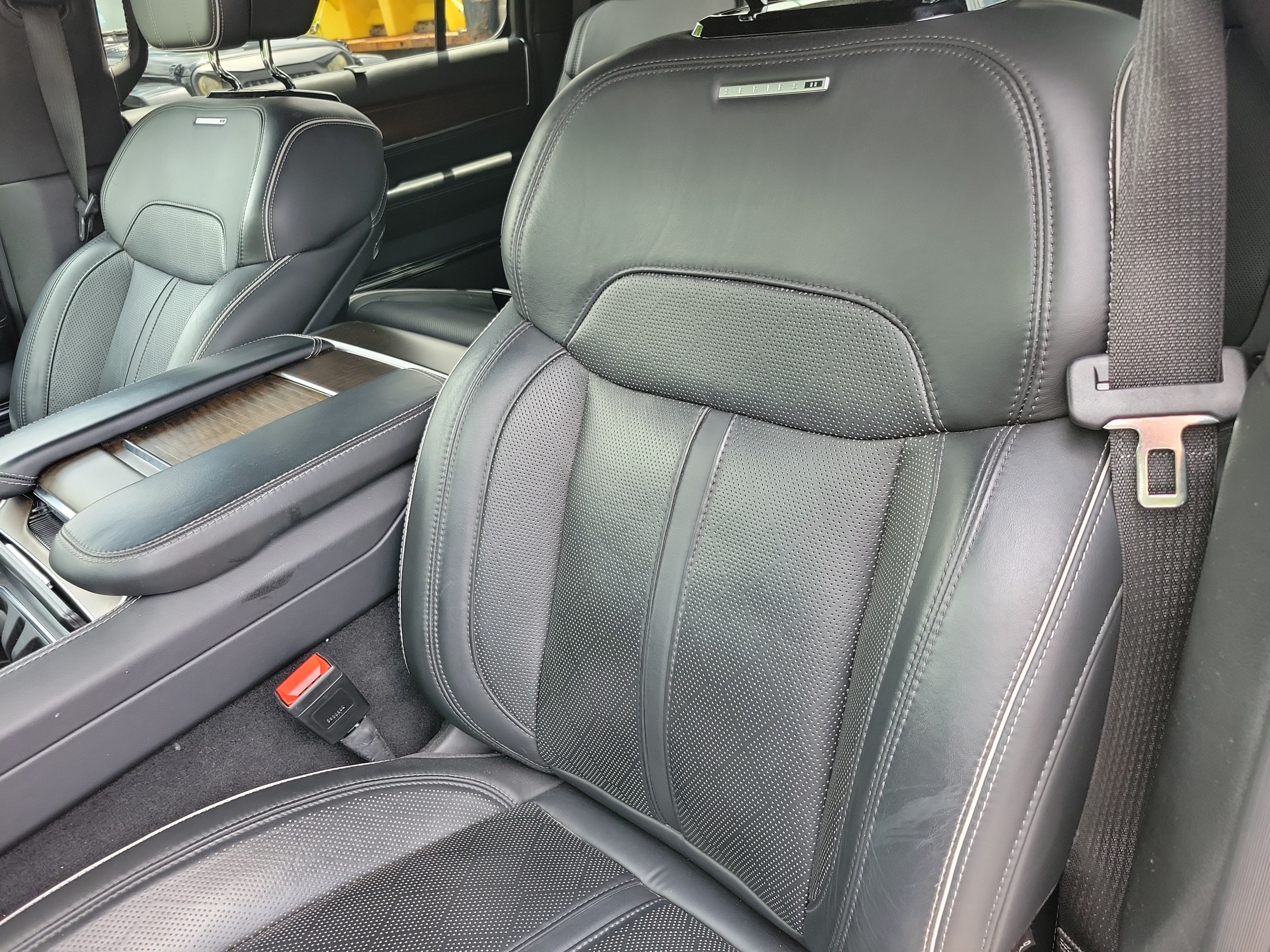Used 2023 Jeep Grand Wagoneer L Series II AWD/4WD image 7