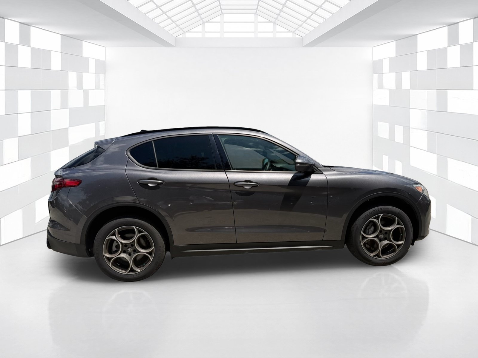 Used 2023 Alfa Romeo Stelvio Sprint RWD image 8
