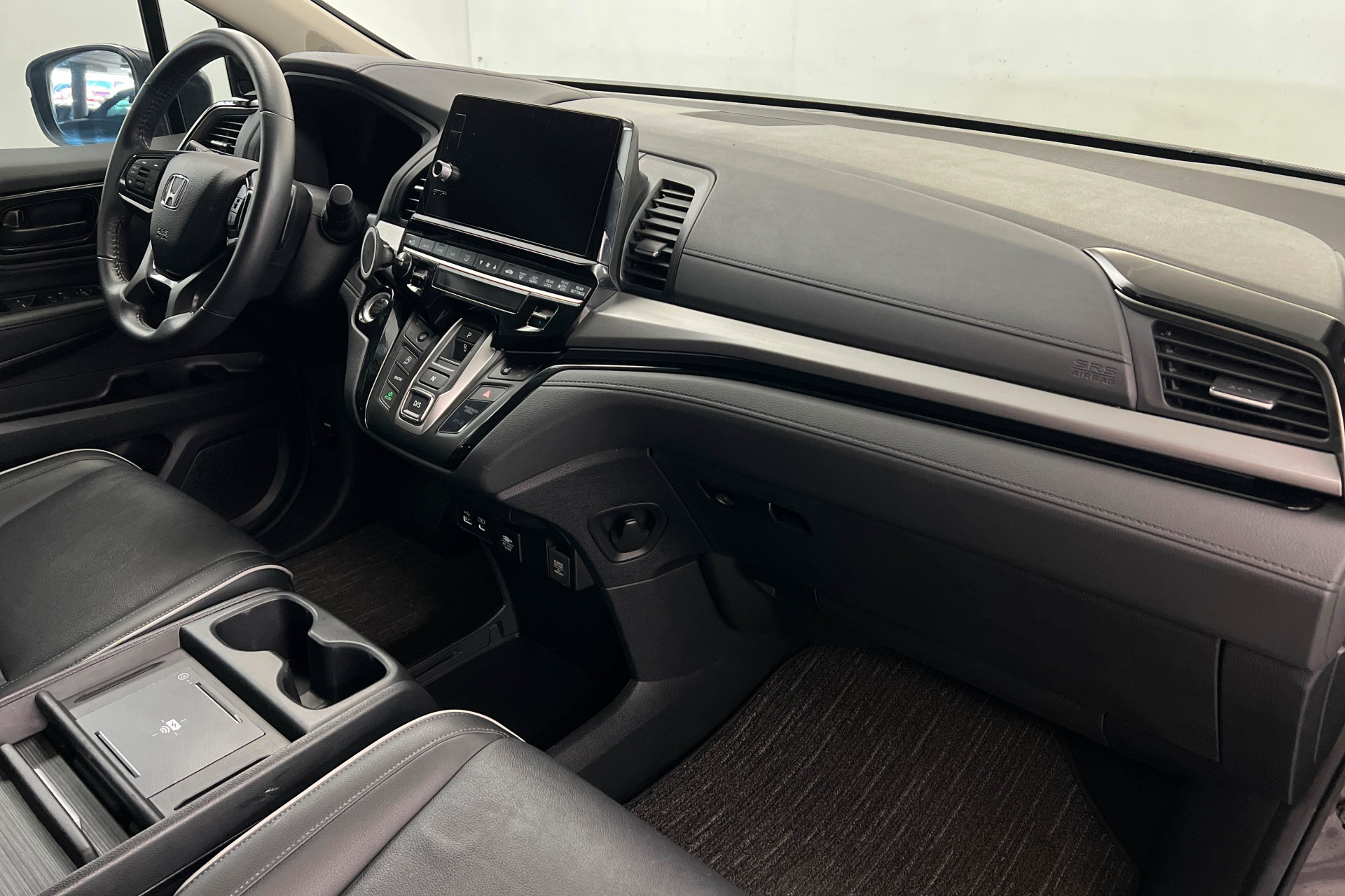 Used 2025 Honda Odyssey Touring image 25