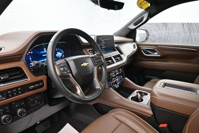 Used 2024 Chevrolet Tahoe High Country AWD/4WD image 23