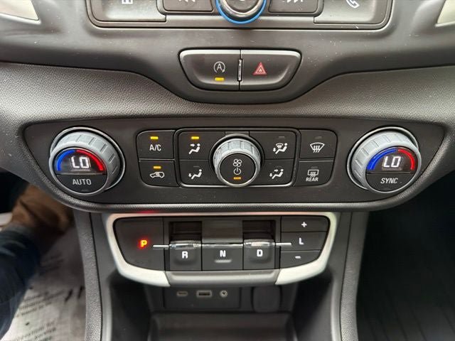 Used 2023 GMC Terrain SLE w/ Driver Convenience Package AWD/4WD image 13