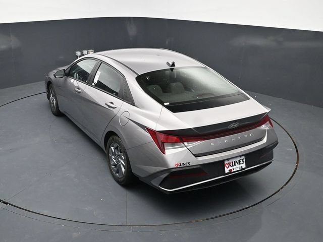Used 2024 Hyundai Elantra SEL FWD image 49
