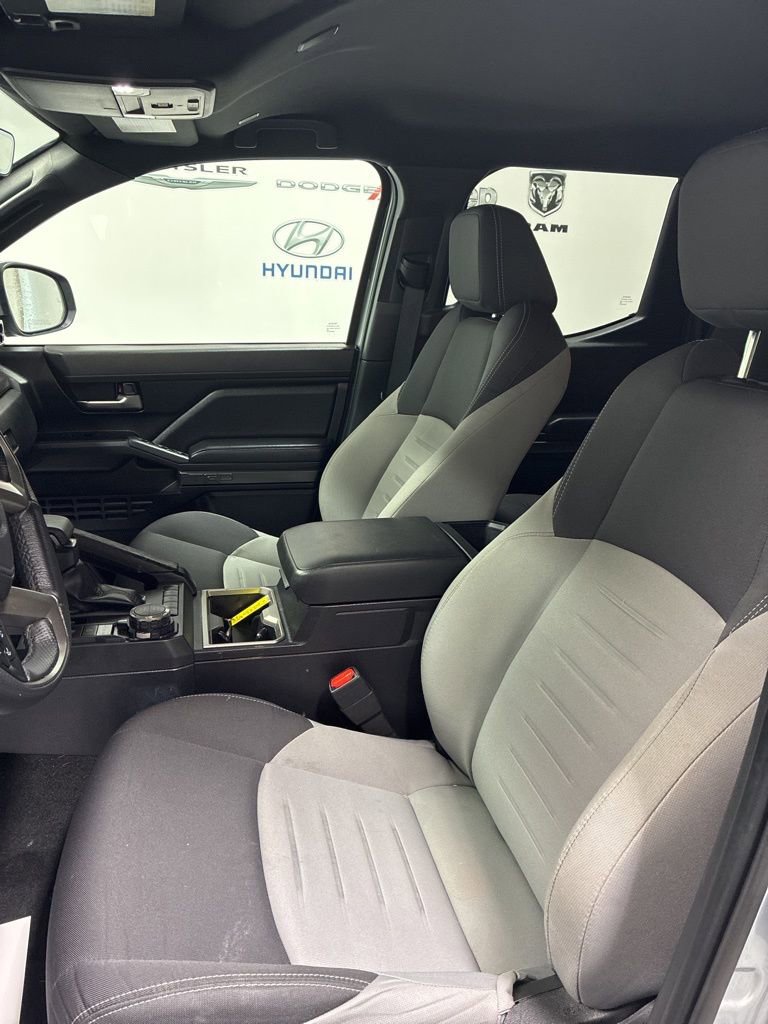 Used 2025 Toyota Tacoma TRD Sport image 10
