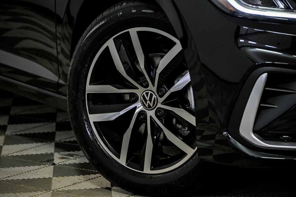 New 2026 Volkswagen Jetta SE FWD image 3