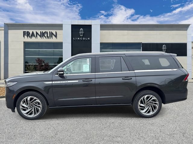 New 2026 Lincoln Navigator L Reserve AWD/4WD image 4