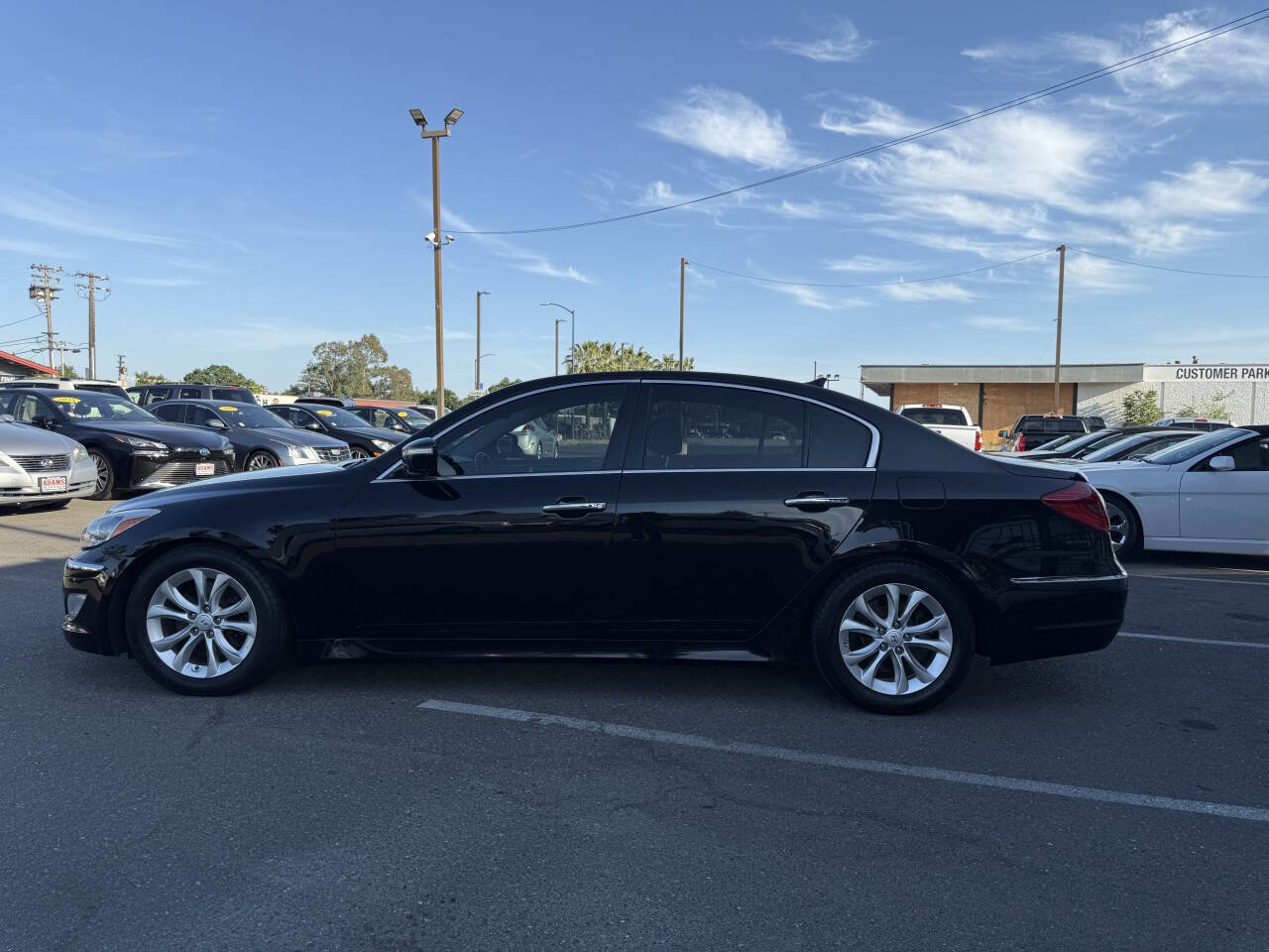 Used 2012 Hyundai Genesis 3.8 image 6