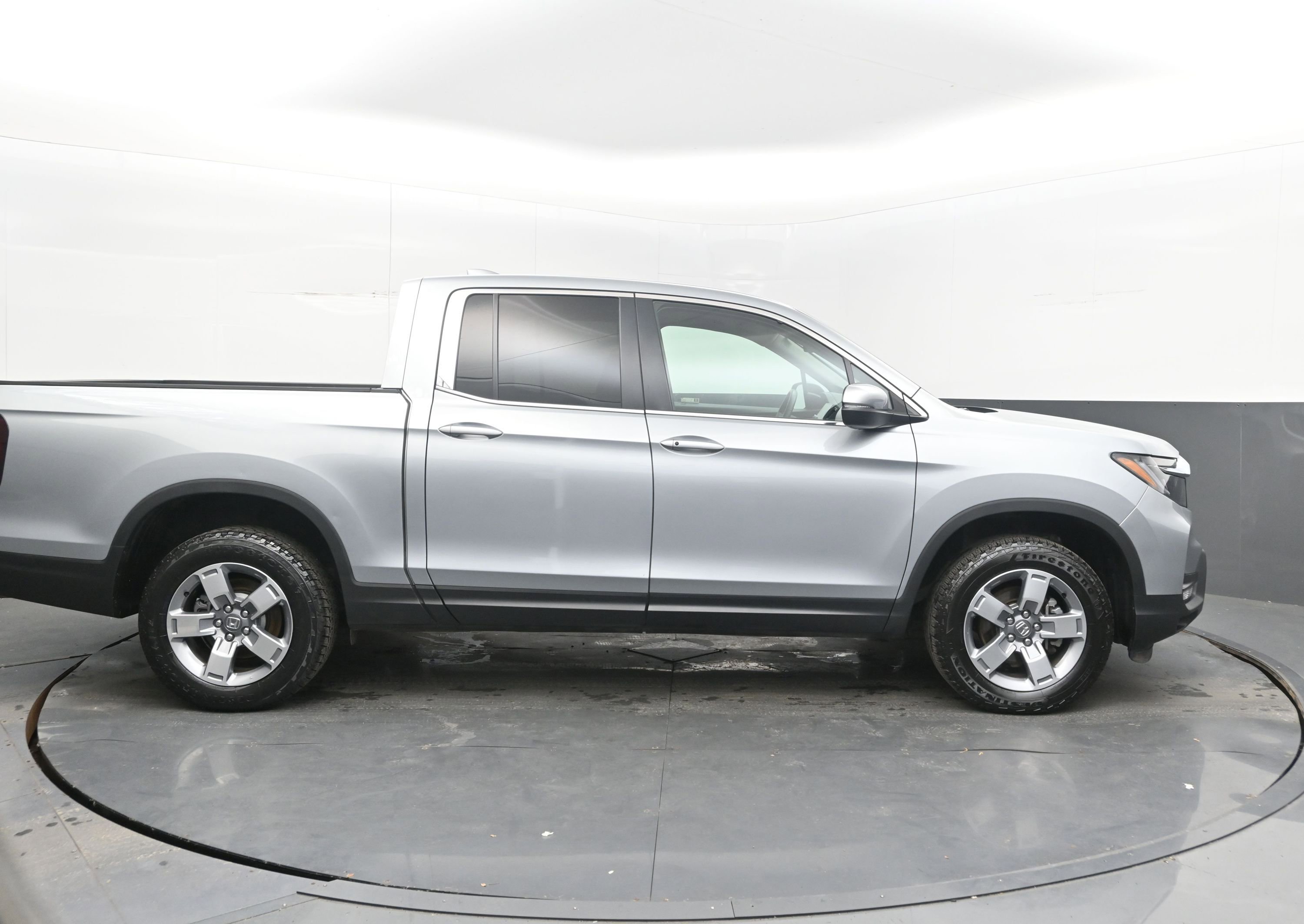 Used 2025 Honda Ridgeline RTL image 10