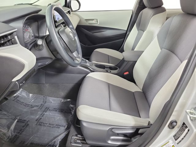 Used 2025 Toyota Corolla LE FWD image 19
