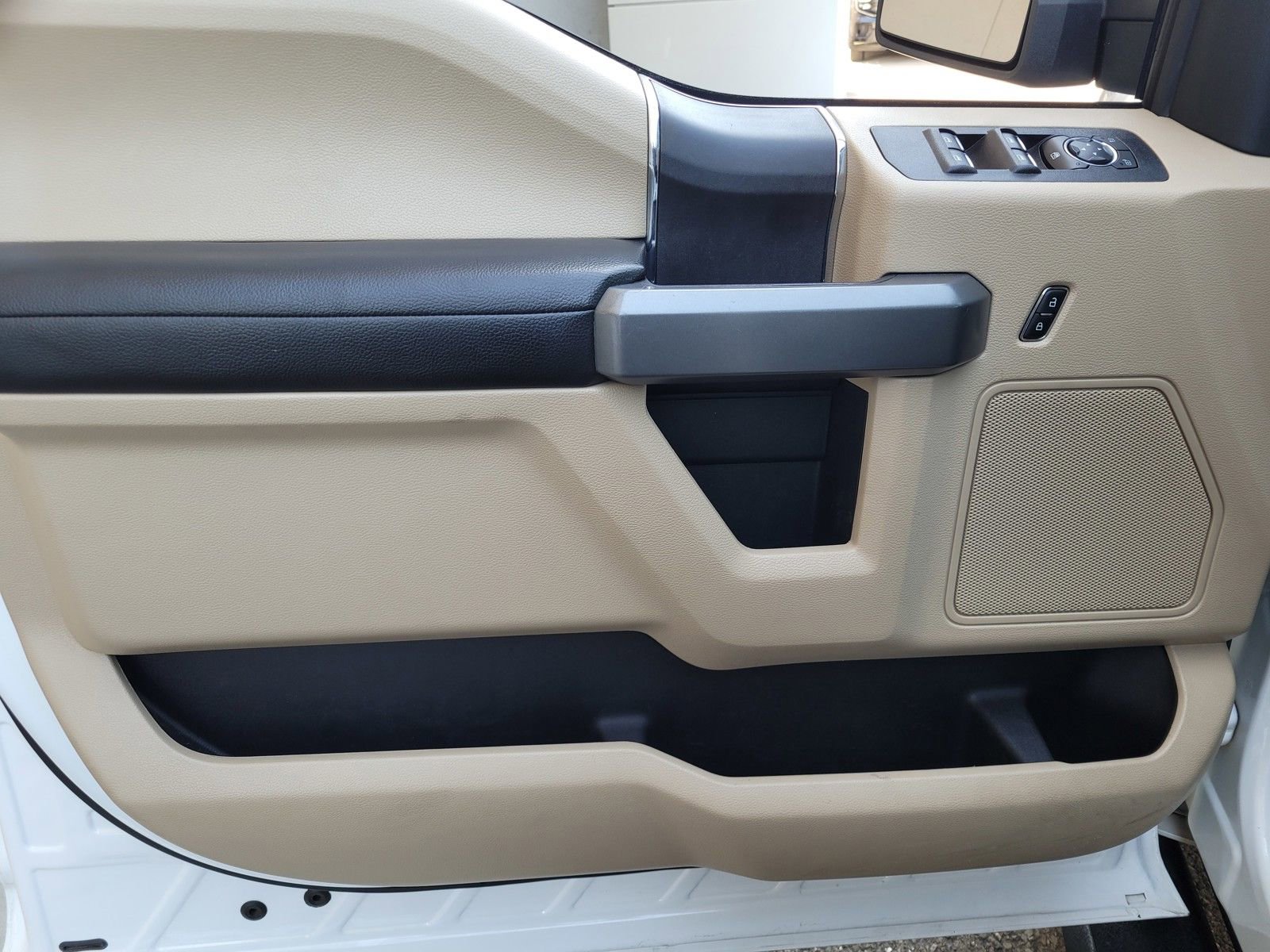 Used 2018 Ford F150 XLT w/ Equipment Group 301A Mid image 16