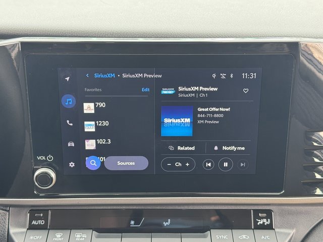 Used 2025 Toyota Camry LE image 4