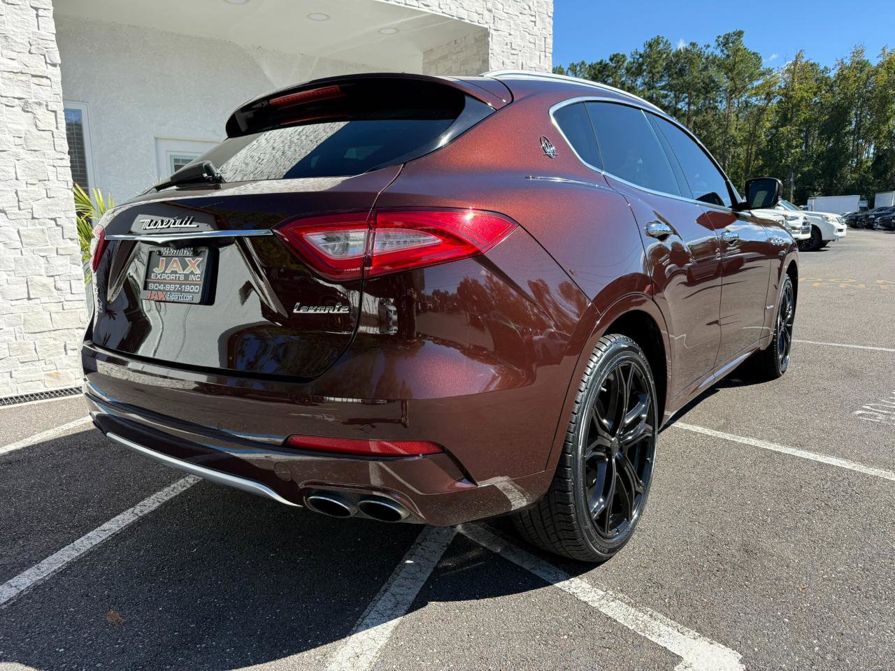 Used 2019 Maserati Levante GranLusso AWD/4WD image 19