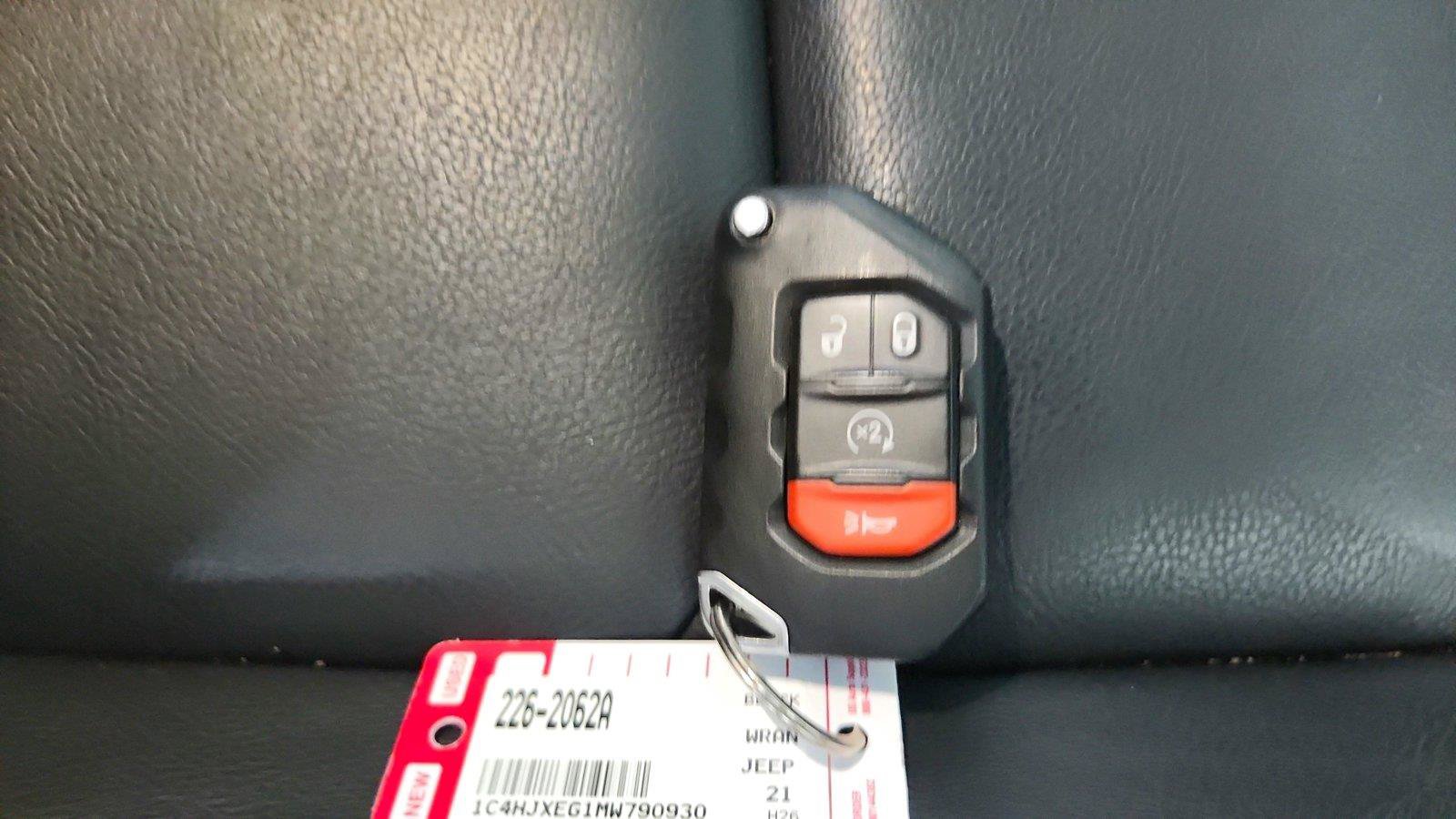 Used 2021 Jeep Wrangler Unlimited Sahara AWD/4WD image 28