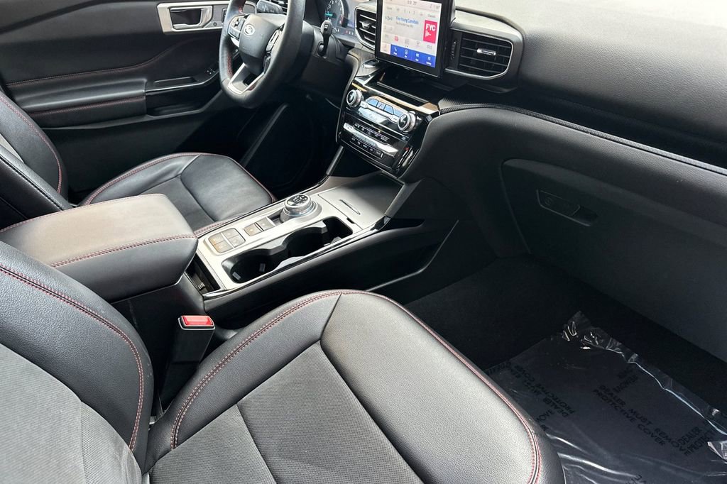 Used 2024 Ford Explorer ST-Line w/ Class IV Trailer Tow Package image 17