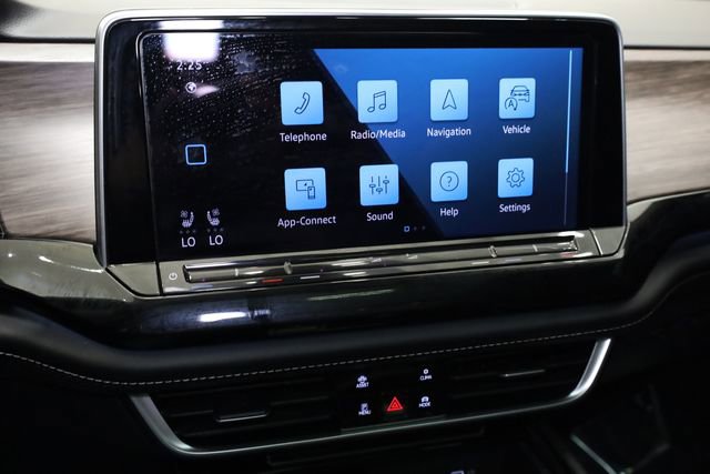 Used 2024 Volkswagen Atlas SEL Premium R-Line image 21