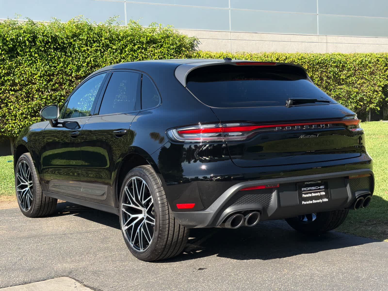 New 2026 Porsche Macan Turbo AWD/4WD image 3