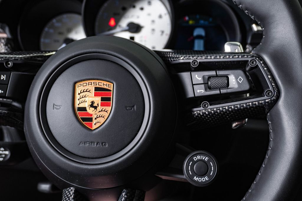 New 2026 Porsche Macan GTS AWD/4WD image 20