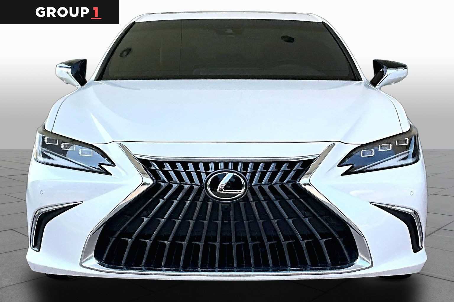 Certified 2024 Lexus ES 300h Ultra Luxury w/ Accessory Package (Z2) FWD image 4