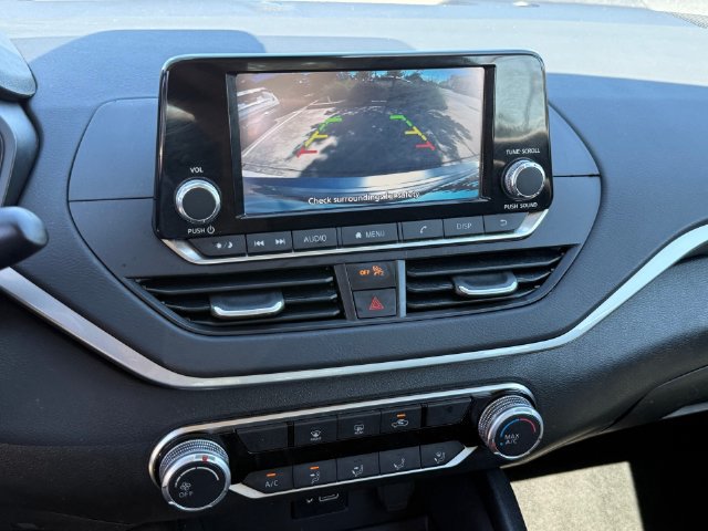 Used 2024 Nissan Altima 2.5 S FWD image 15