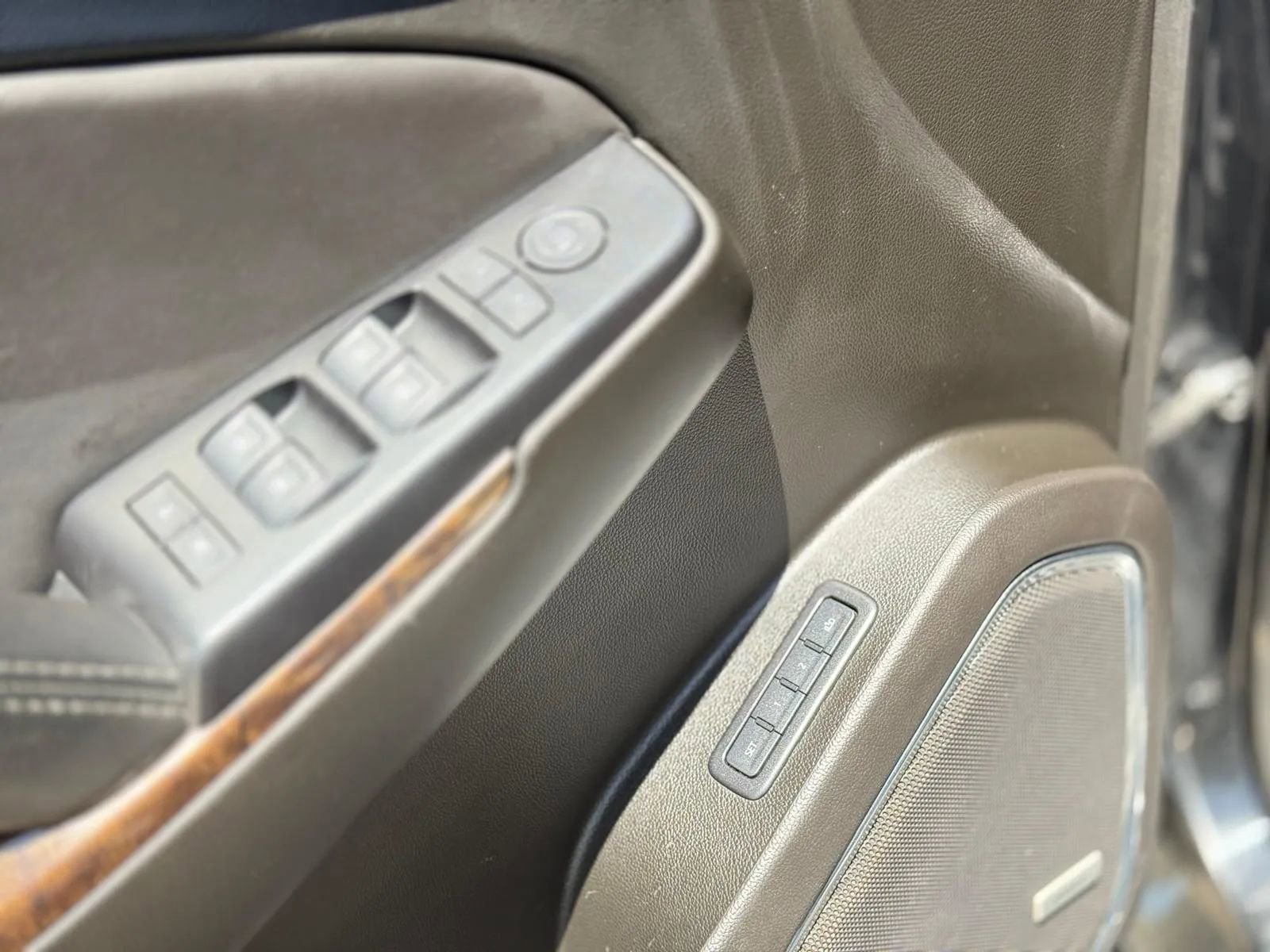Used 2020 Chevrolet Suburban LT AWD/4WD image 28