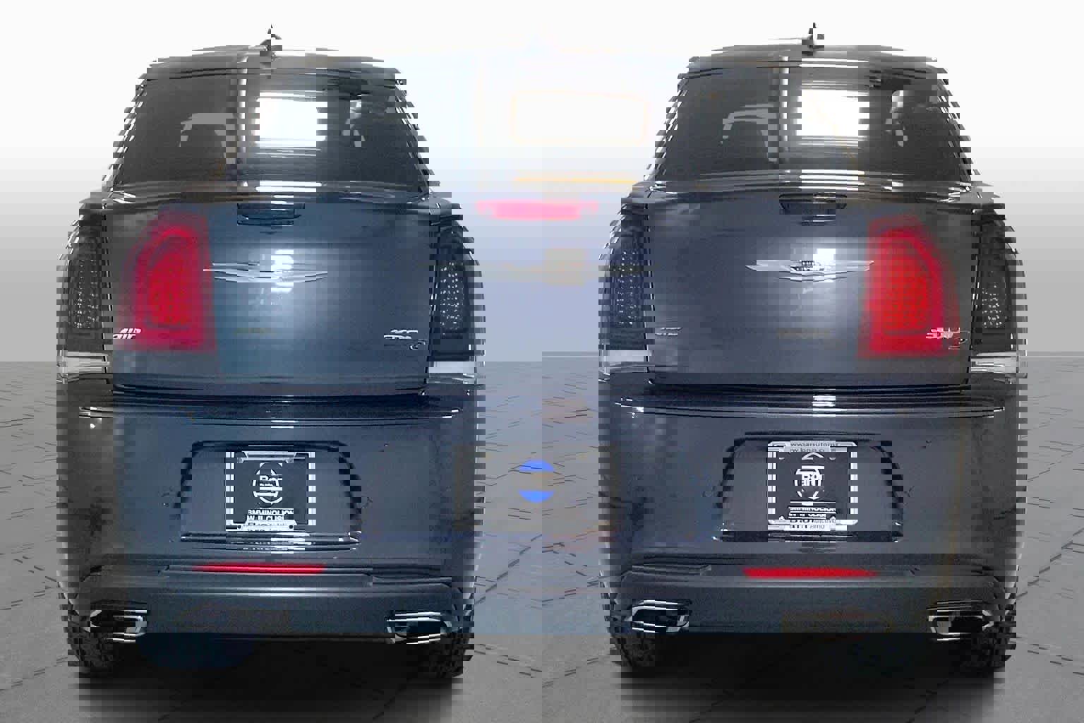 Used 2019 Chrysler 300 S w/ 300S Premium Group image 4