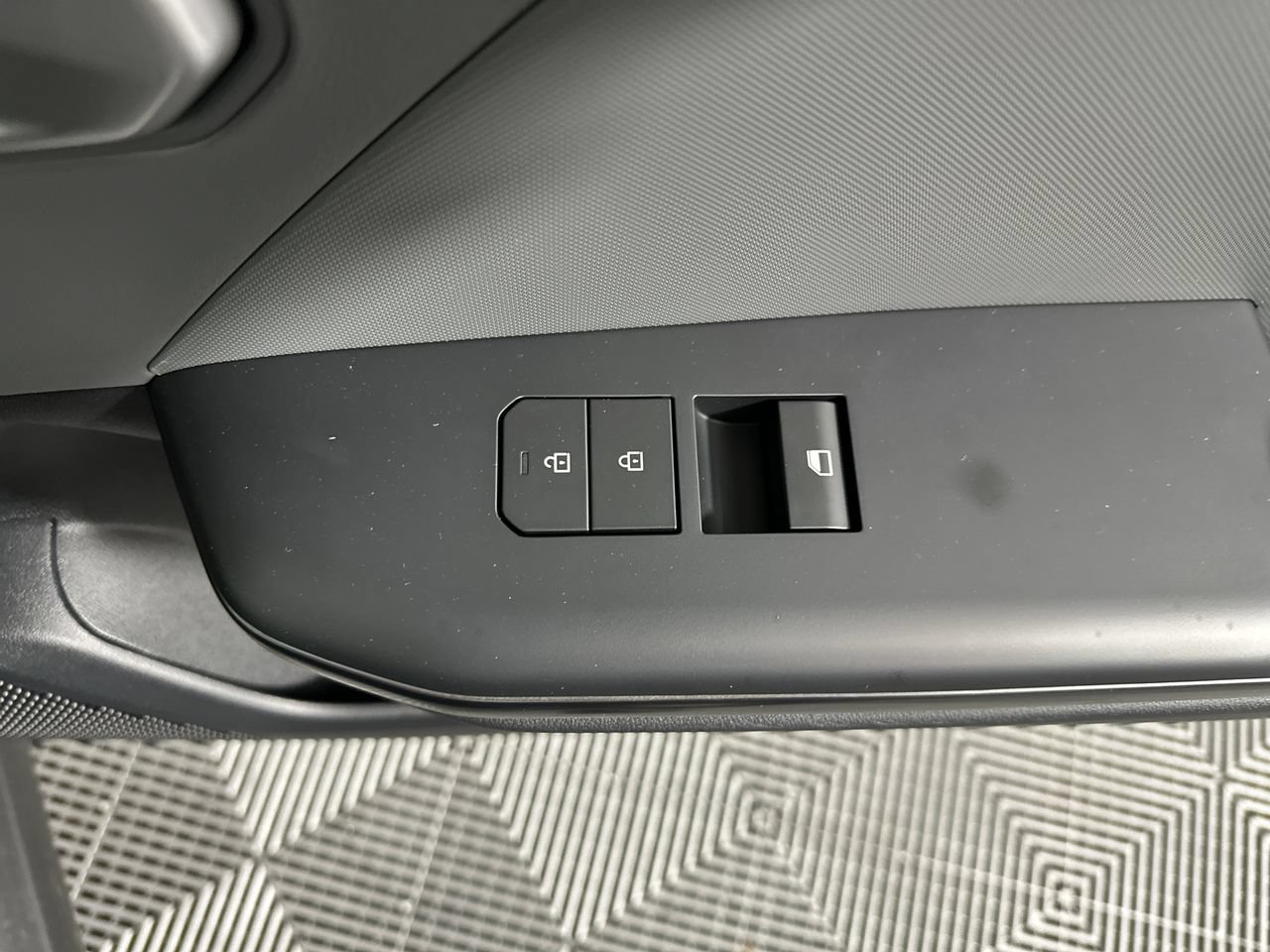 New 2026 Kia K4 FWD image 13