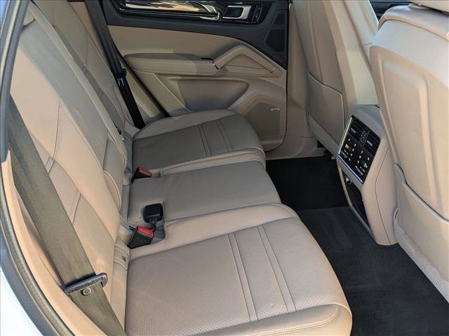 Used 2021 Porsche Cayenne image 21