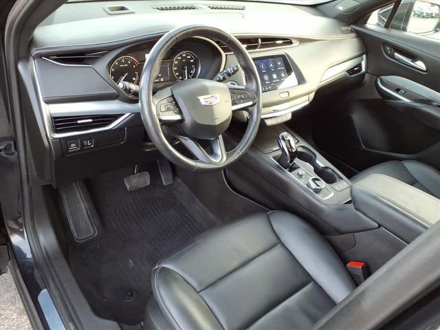 Used 2023 Cadillac XT4 Premium Luxury w/ Cold Weather Package image 3