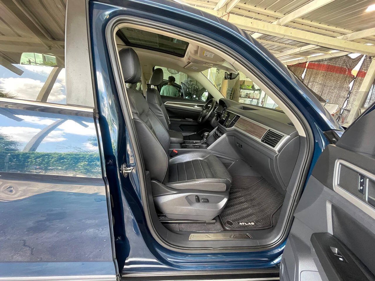 Used 2019 Volkswagen Atlas SEL FWD image 18