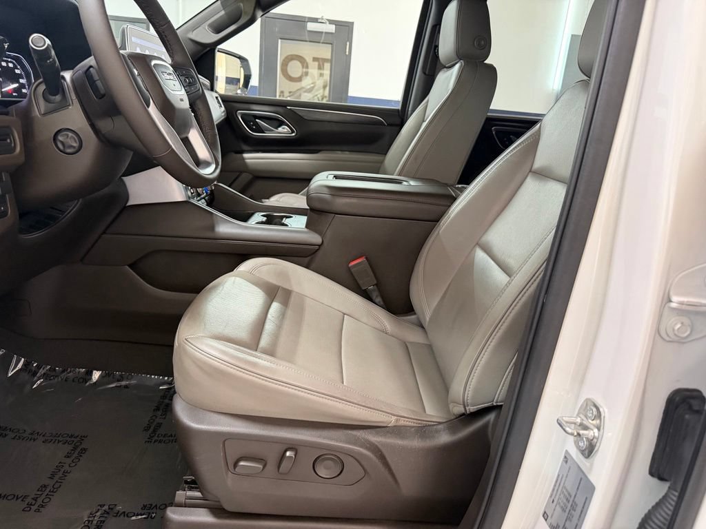 Used 2021 GMC Yukon SLT w/ SLT Luxury Plus Package AWD/4WD image 29