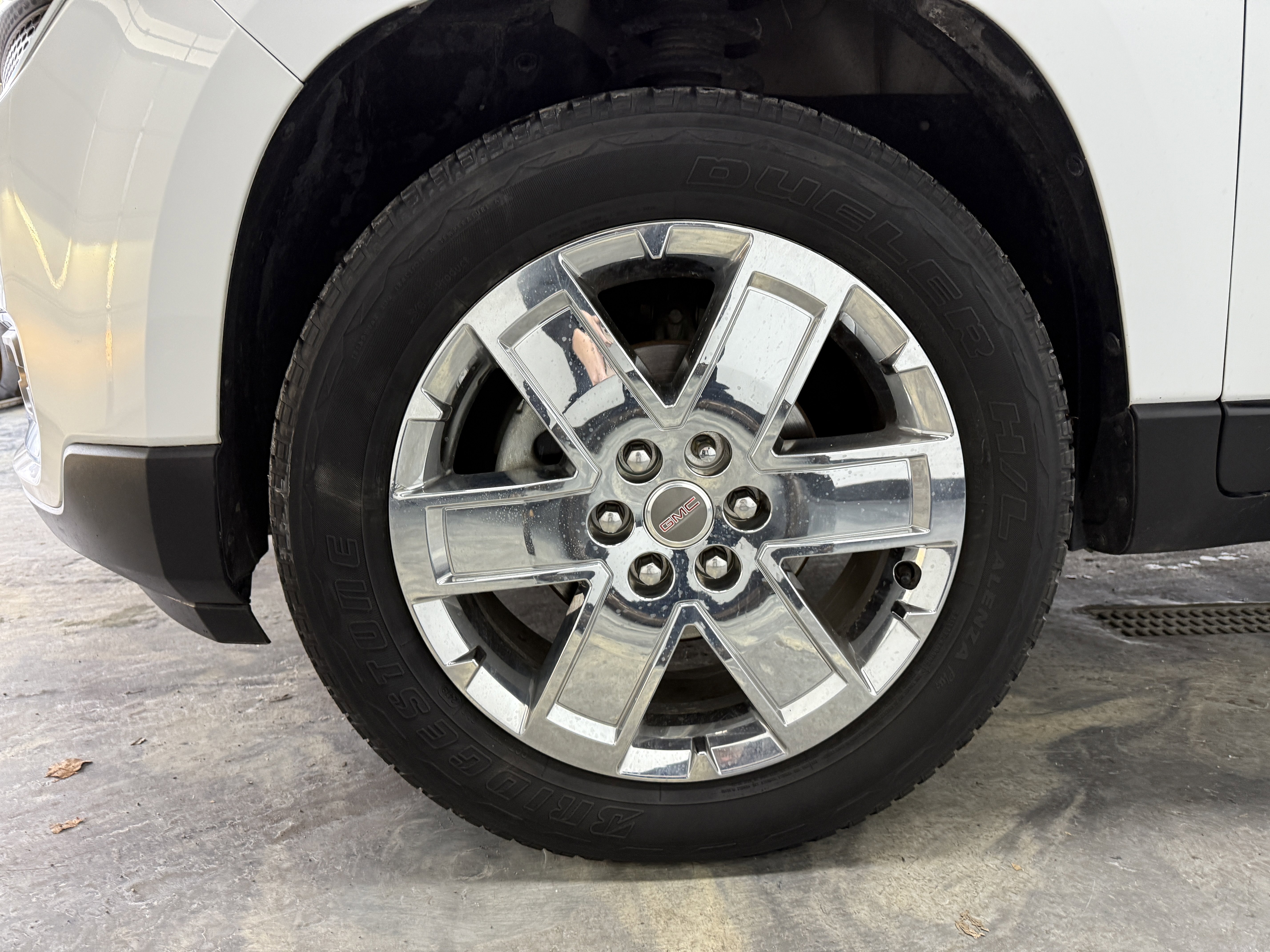 Used 2017 GMC Acadia Limited SLT image 32