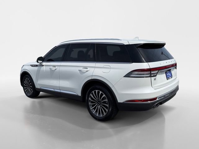 Used 2023 Lincoln Aviator Reserve AWD/4WD image 4