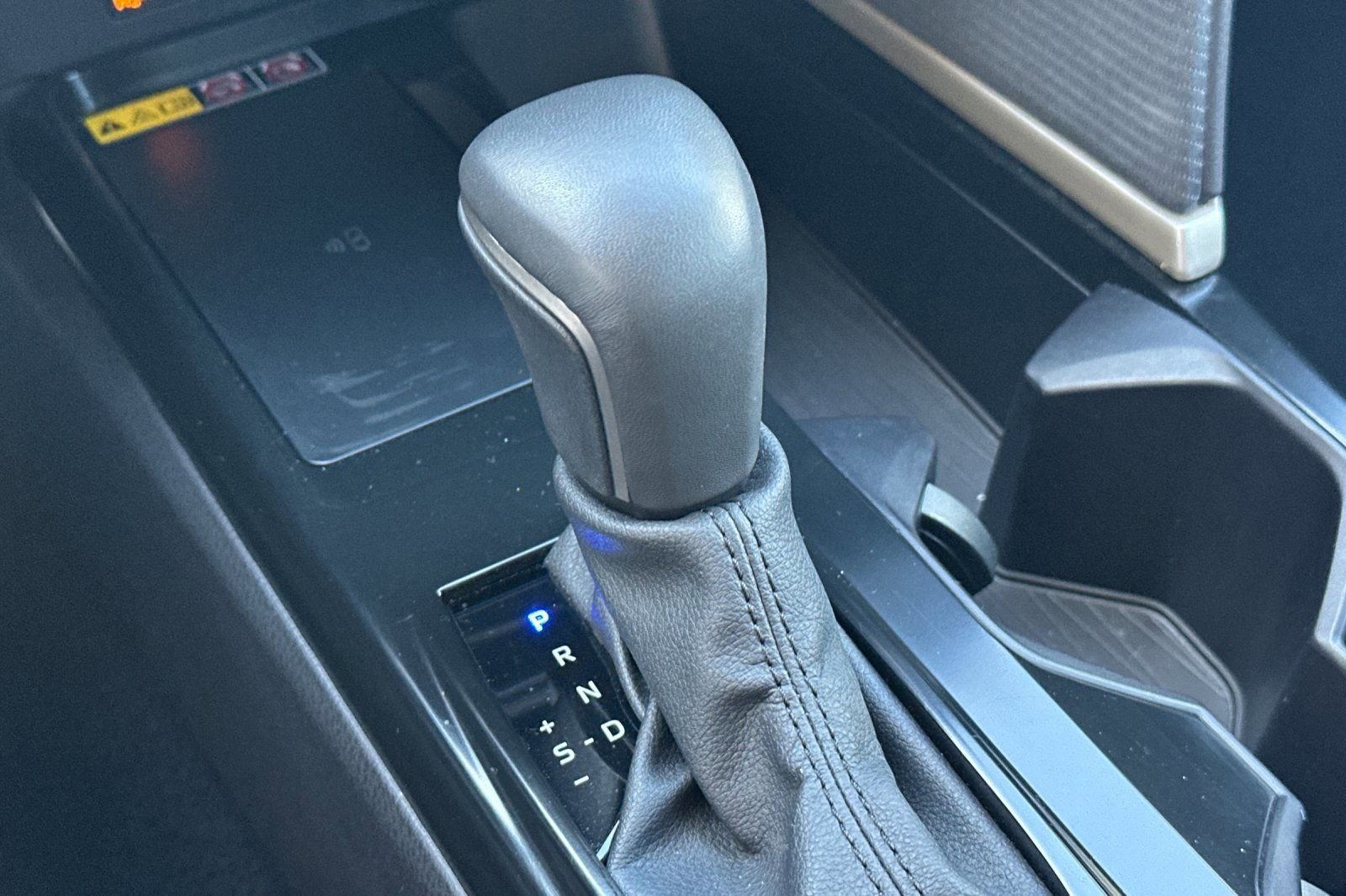 Used 2025 Toyota Camry SE image 21