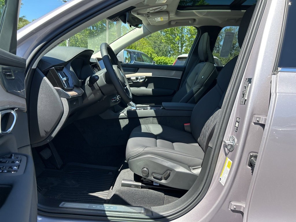 New 2026 Volvo XC90 B5 Plus image 4