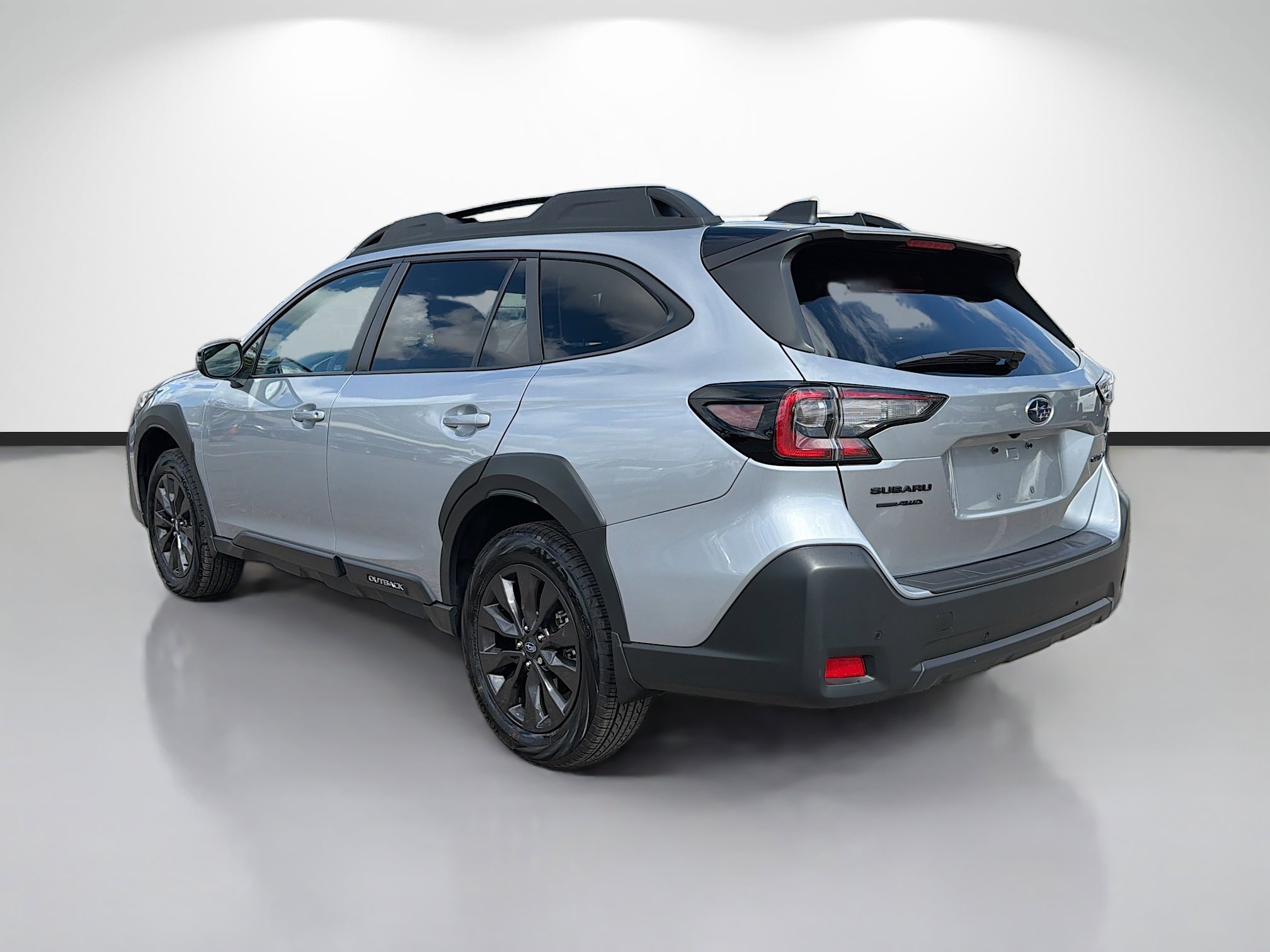 Certified 2025 Subaru Outback Onyx Edition w/ Popular Package #2 image 5