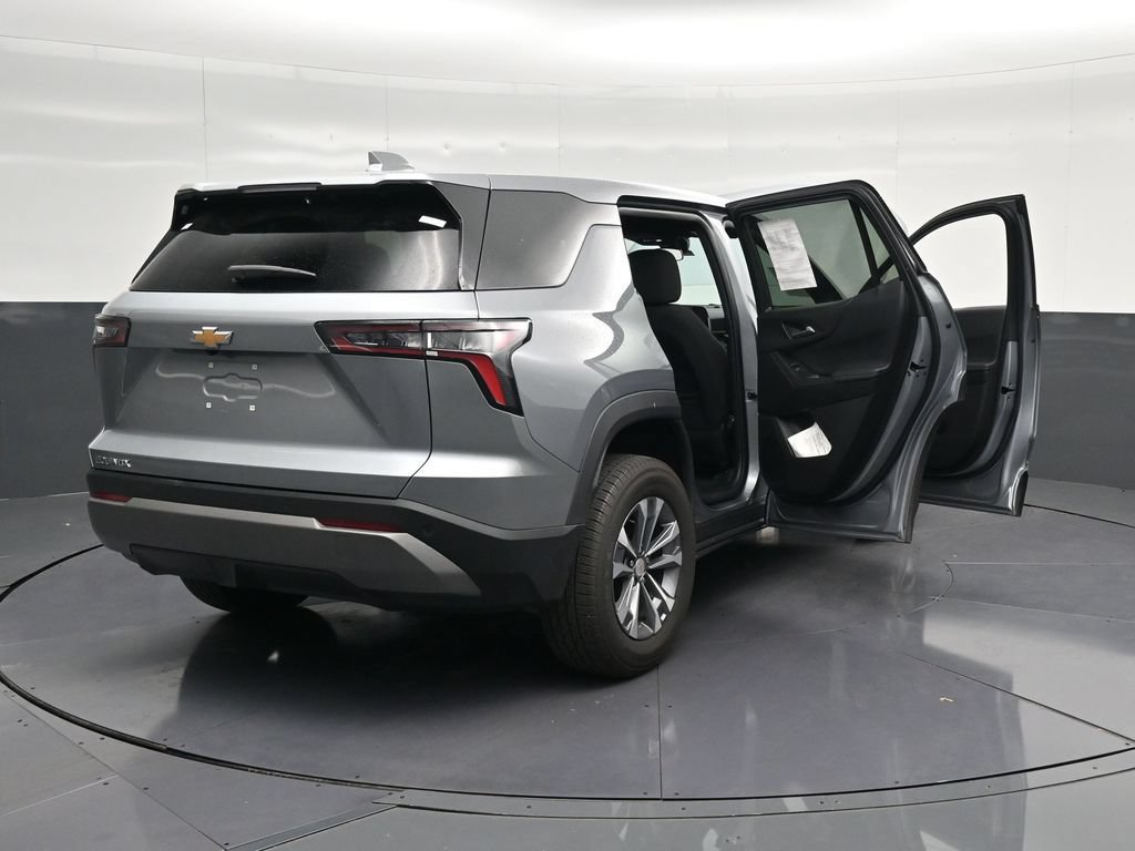 Used 2026 Chevrolet Equinox LT FWD image 30