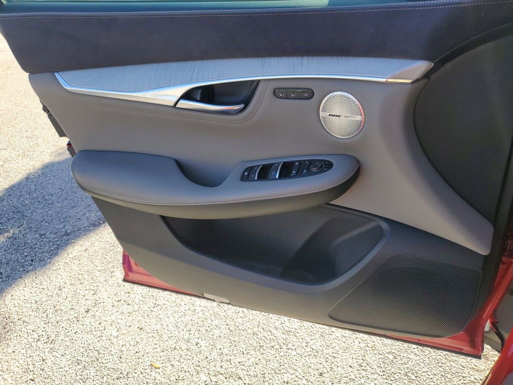 Used 2023 INFINITI QX50 Sensory image 22