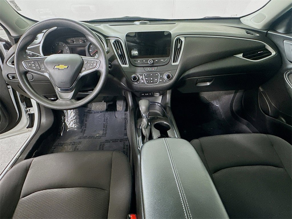 Used 2024 Chevrolet Malibu LT image 16