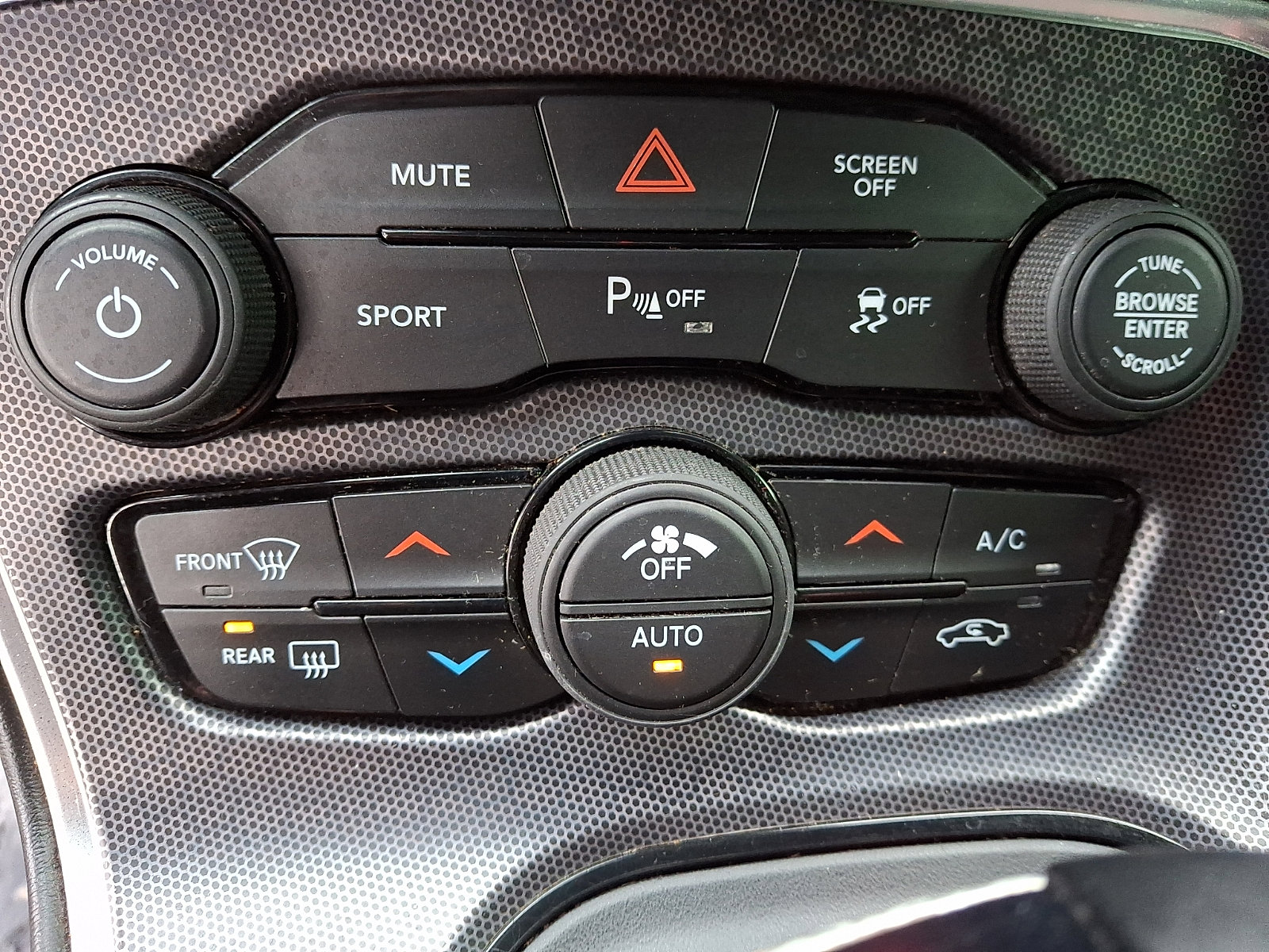 Used 2018 Dodge Challenger SXT Plus RWD image 15