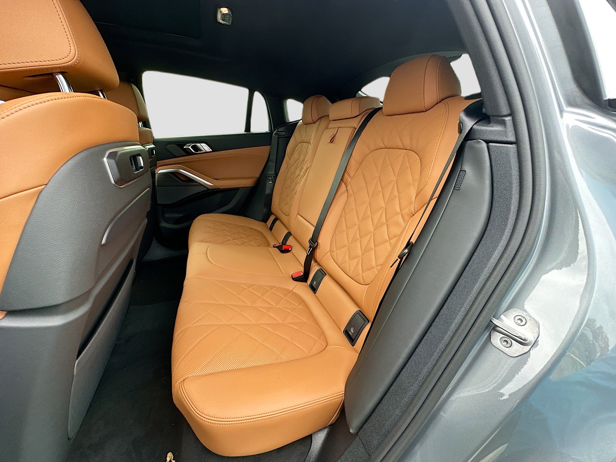 New 2027 BMW X6 xDrive40i w/ Climate Comfort Package AWD/4WD image 18