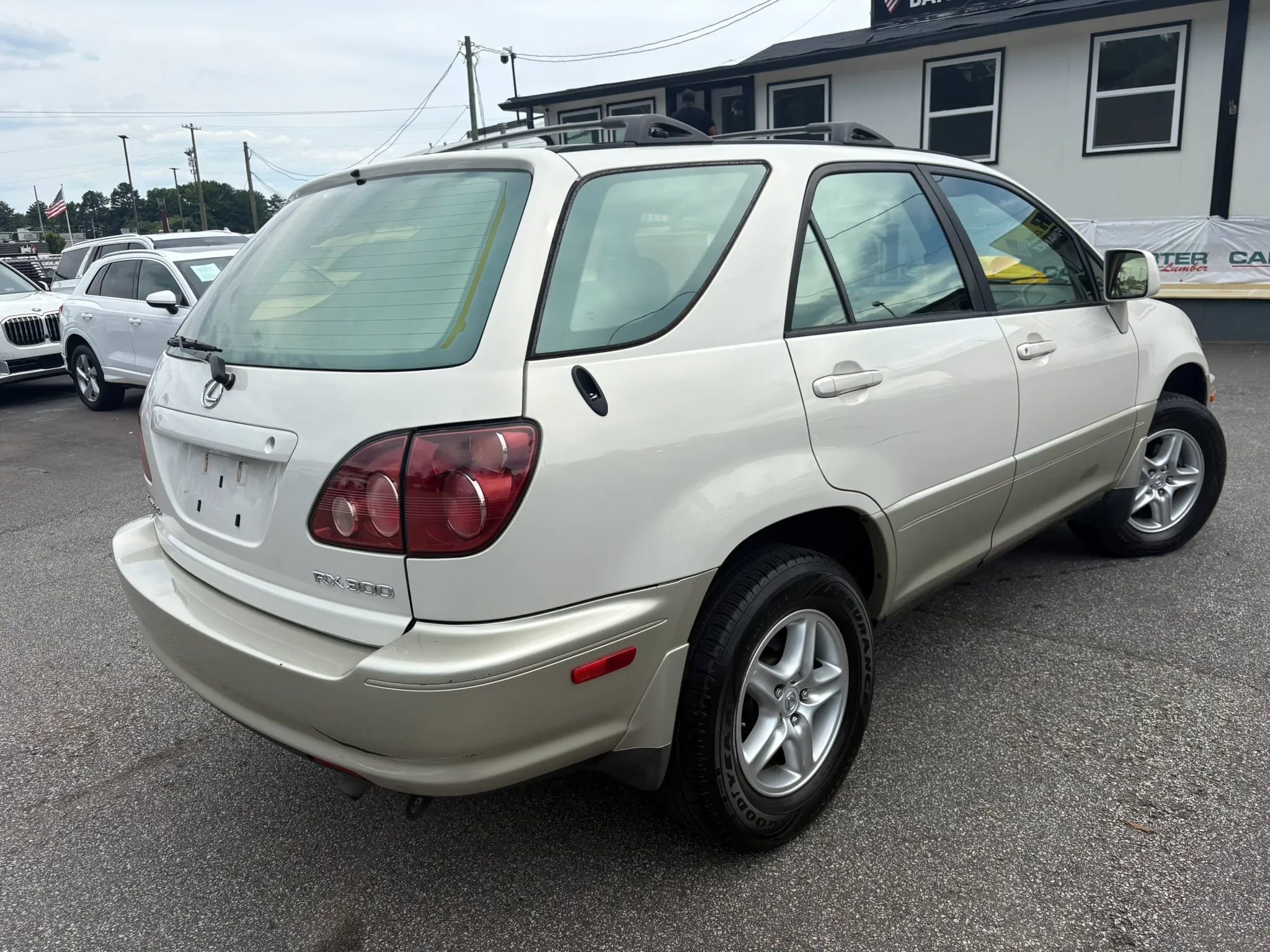 Used 2000 Lexus RX 300 FWD image 7