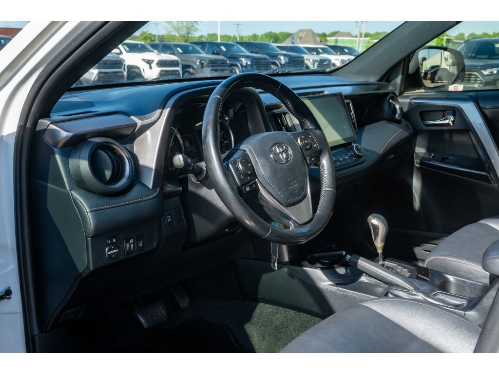 Used 2018 Toyota RAV4 SE w/ All Weather Liner Package image 11