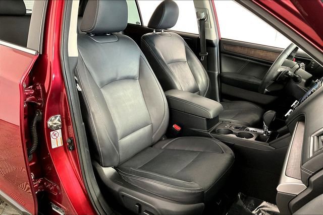 Used 2018 Subaru Outback 2.5i Limited image 7