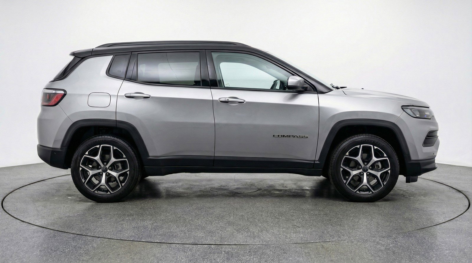 Used 2025 Jeep Compass Limited AWD/4WD image 11