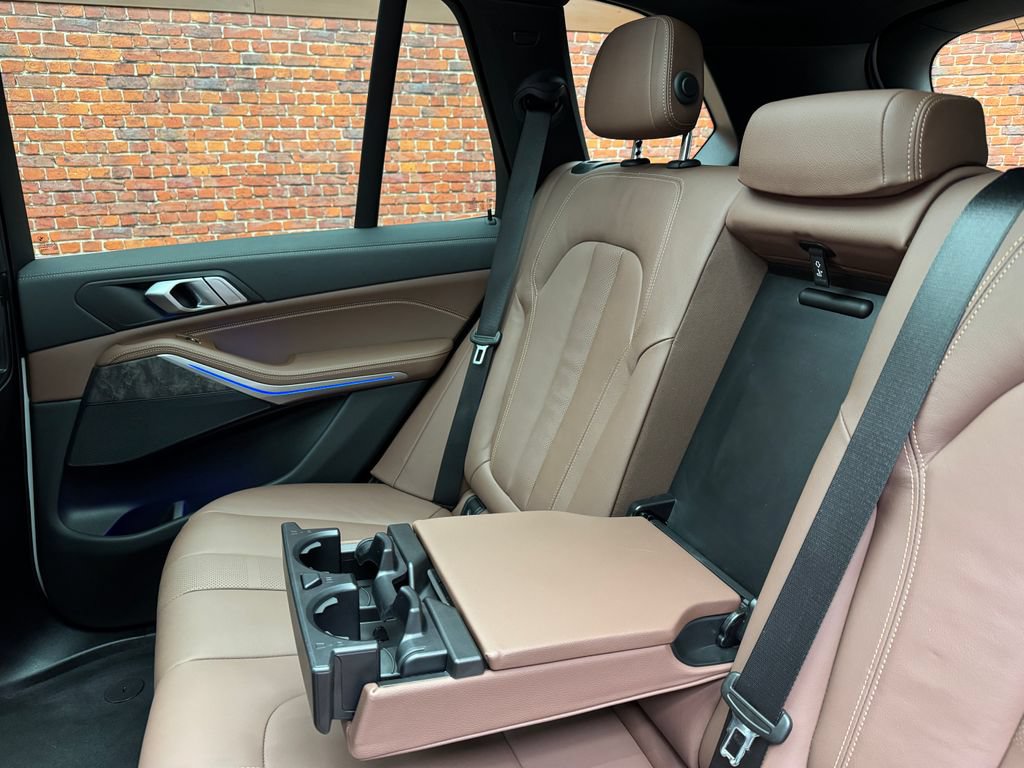 Used 2022 BMW X5 xDrive40i w/ Premium Package AWD/4WD image 11