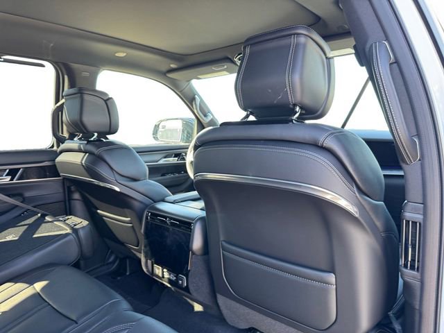 New 2026 Jeep Grand Wagoneer Summit w/ Premium Group III image 19