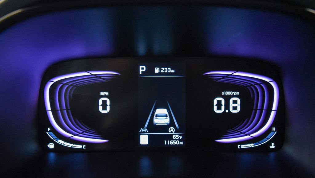 Used 2025 Kia Soul LX w/ LX Technology Package FWD image 21