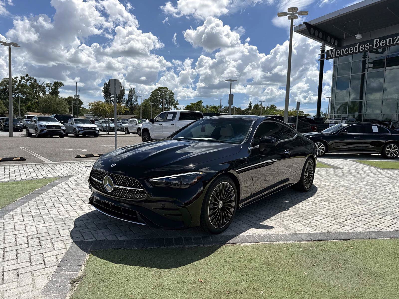 New 2027 Mercedes-Benz CLE 300 4MATIC Coupe image 2