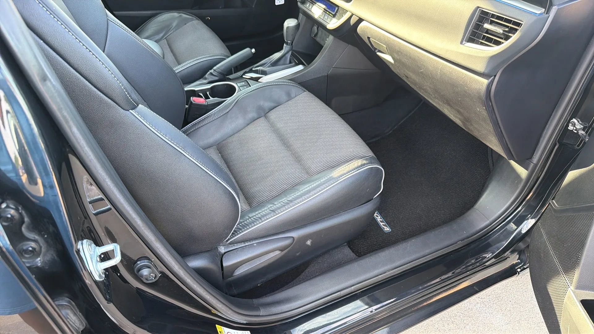 Used 2016 Toyota Corolla S FWD image 64